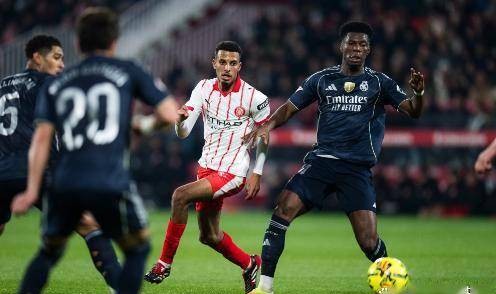 头号目标泡汤！皇马死死留住楚阿梅尼，曼联将托纳利列为中场首选