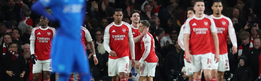 你也是枪迷？小蜜蜂前锋瓦塔拉自费观赛，见证阿森纳晋级欧冠八强