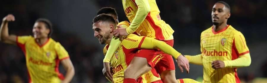 法甲第21轮赛况：朗斯逆转重登王座，里昂连胜狂飙进三甲！