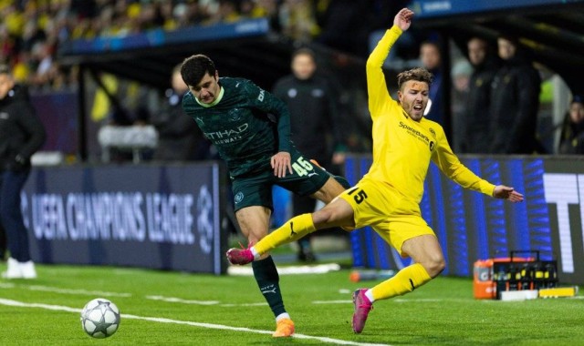 诺维奇报价博德闪耀前锋霍格：梅开二度后的转会热潮与战术分析