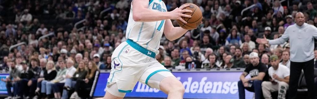 史诗级菜鸟！克尼佩尔273记3分 新秀赛季夺三分王