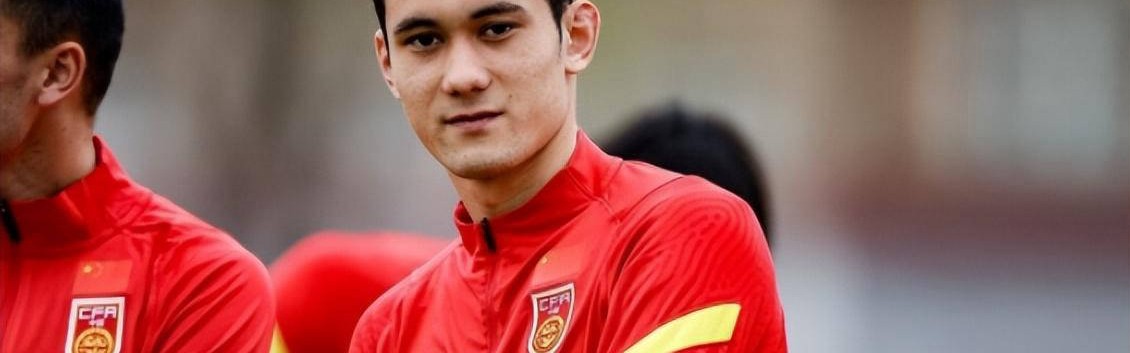 成都蓉城击败国安登顶中超！锋霸拜合拉木官宣赴德甲多特，但传言遭辟谣