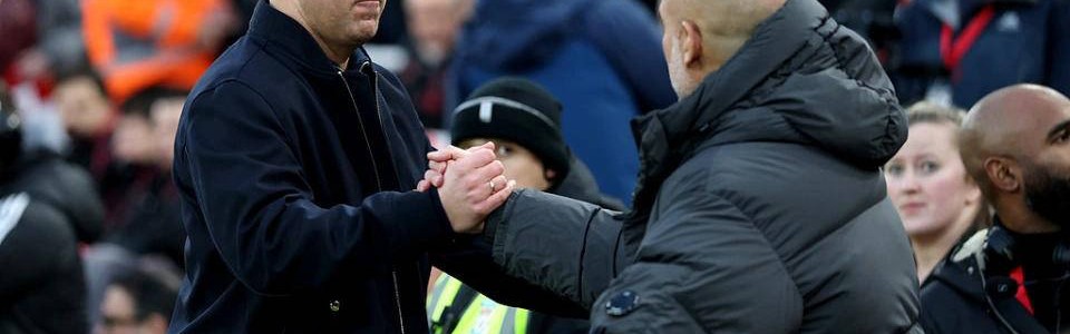 利物浦主帅遭遇争议：7轮仅1胜仍大笑，索博染红引发不满