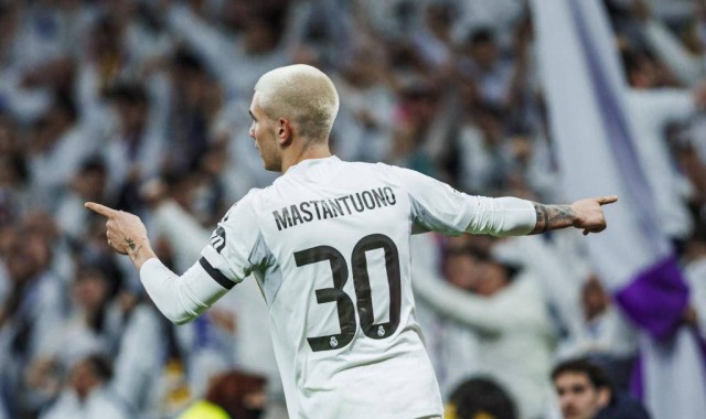 姆巴佩社媒祝贺维尼修斯当选全场最佳：由衷为你高兴，我的兄弟